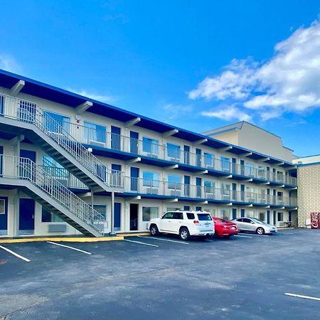Breeze Inn & Suites, Virginia Beach Exterior photo